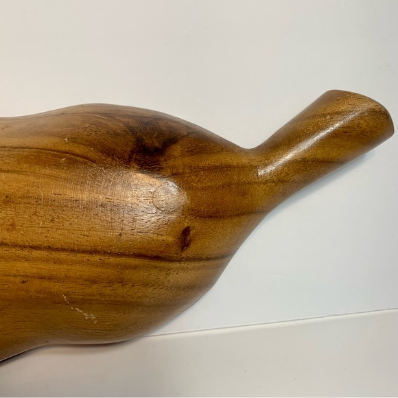 Vintage Monkeypod wood leaf dish. Approximately 15”L x 2”H x 5”W. - Picture 8 of 12